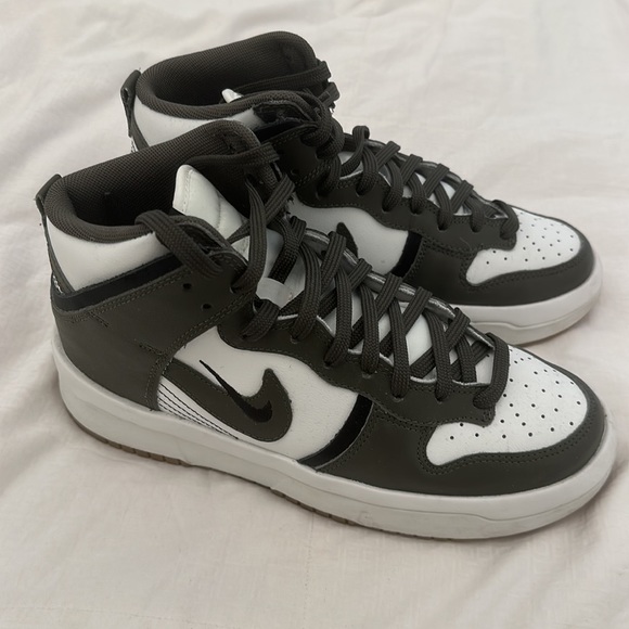 Women’s Nike Dunks - Khaki Green - Picture 2 of 4